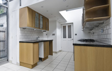 Handside kitchen extension leads